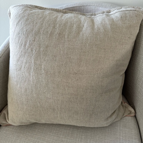 Crate & Barrel Pillow 20x20 - Picture 3 of 3